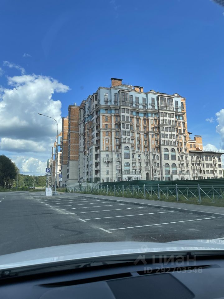 Продажа 2-комн квартиры на вторичном рынке Город-событие мкр, с. Лайково, 68