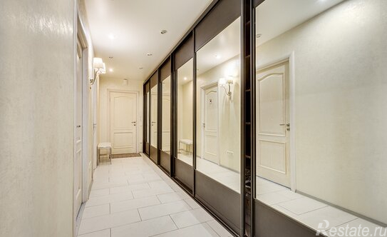 Аренда 3-комн квартиры на вторичном рынке улица Типанова,  д. 38