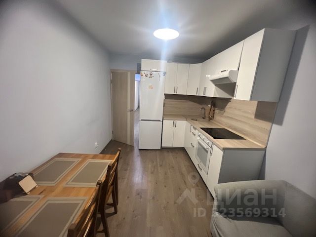 Аренда 1-комн квартиры на вторичном рынке Нахабино пгт, улица Покровская, 2