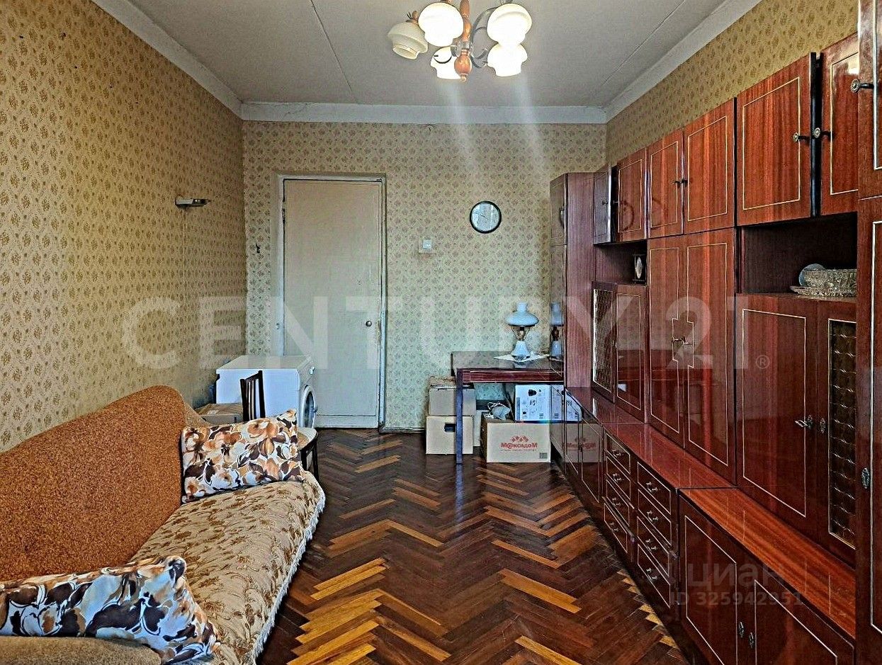 Продажа 2-комн квартиры на вторичном рынке улица Возрождения, 7/25