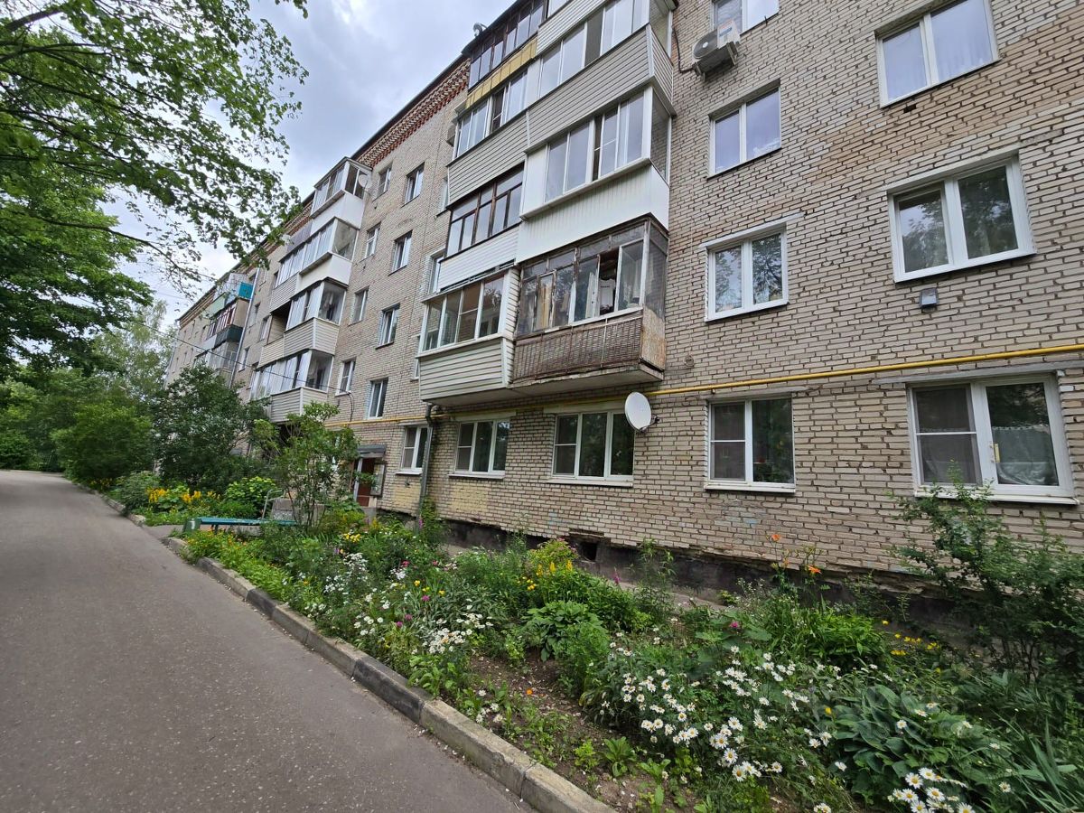 Продажа 3-комн квартиры на вторичном рынке Апрелевка, улица Парковая, 2/3