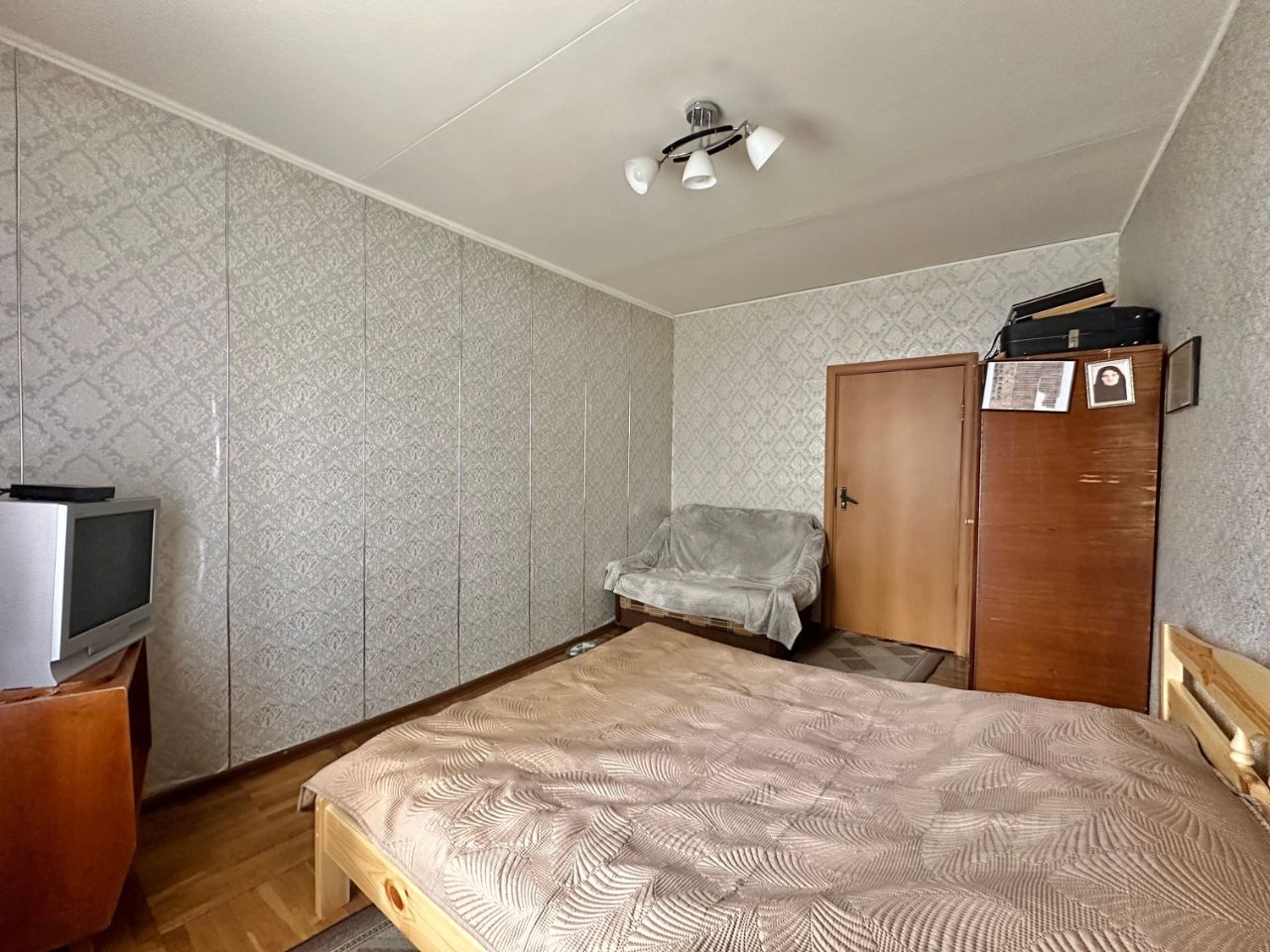 Продажа 3-комн квартиры на вторичном рынке Большая Остроумовская улица, 17