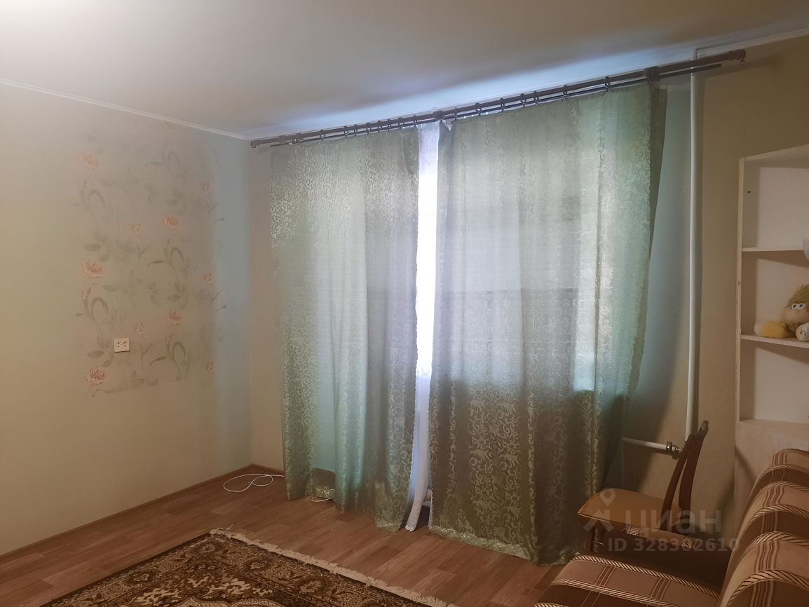 Аренда 1-комн квартиры на вторичном рынке пос. Стрельна, улица Гоголя, 7