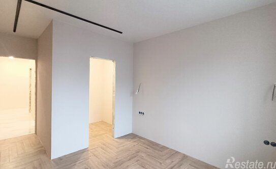 Продажа 3-комн квартиры на вторичном рынке Шушары п,  д. 8 к1