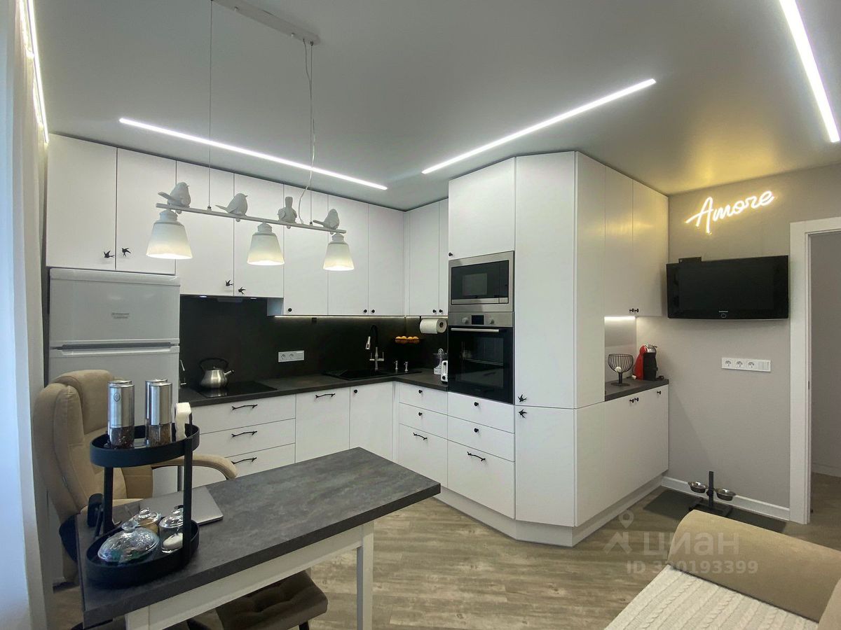 Продажа 1-комн квартиры на вторичном рынке с. Рождествено, бульвар Рождественский, 2