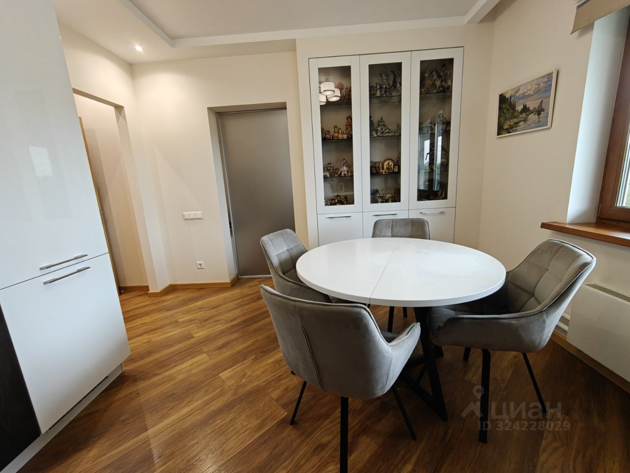 Продажа 2-комн квартиры на вторичном рынке Абрамцевская улица, 7