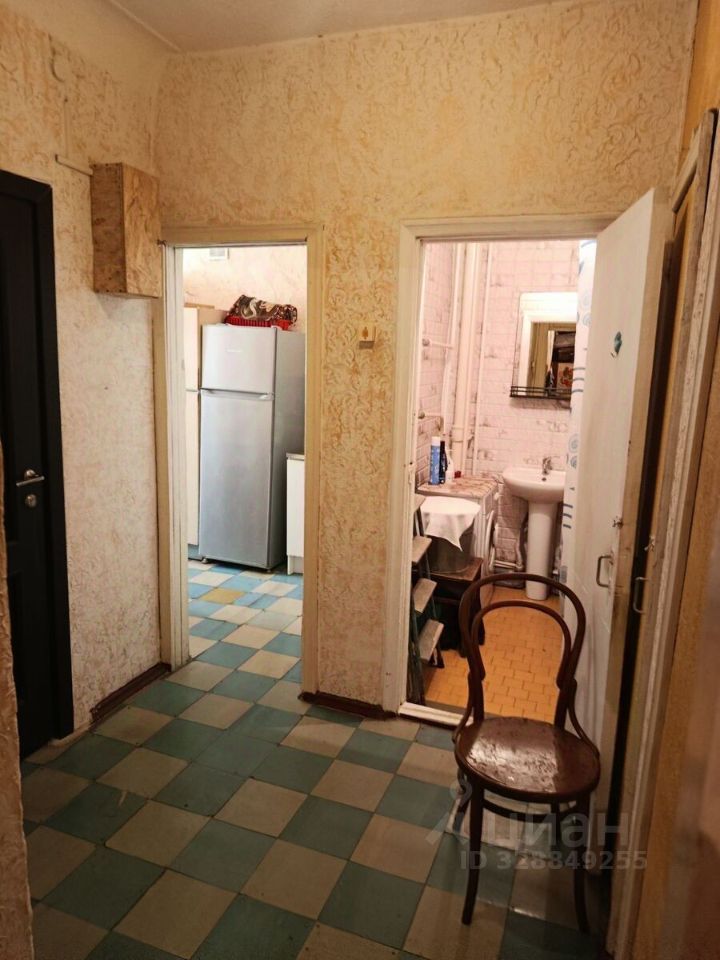 Продажа 2-комн квартиры на вторичном рынке улица Комсомола, 13