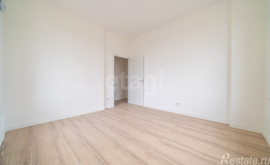 Продажа 3-комн квартиры на вторичном рынке Октябрьская наб,  д. 42