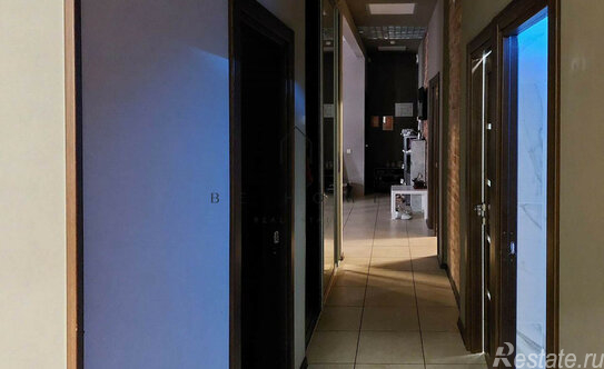 Аренда 8-комн квартиры на вторичном рынке Казачий Б. пер,  д. 4