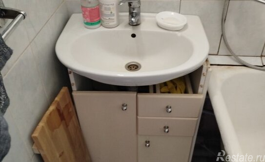 Продажа 1-комн квартиры на вторичном рынке Ленская улица,  д. 21