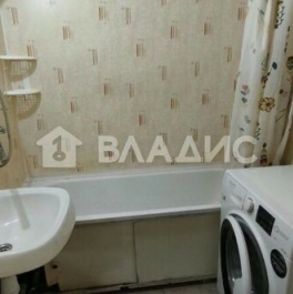 Продажа 1-комн квартиры на вторичном рынке улица Маршала Кожедуба,  д. 4