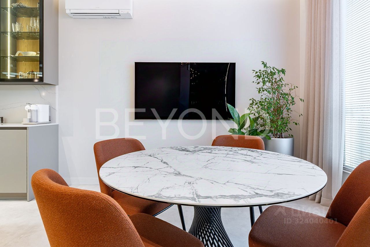 Продажа 2-комн квартиры на вторичном рынке Спортивная улица, 2