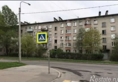 Продажа 3-комн квартиры на вторичном рынке Колпино г, Павловская ул,  д. 44