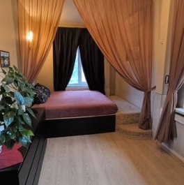 Продажа 4-комн квартиры на вторичном рынке Кузнецова пр-кт,  д. 22,  к. 1