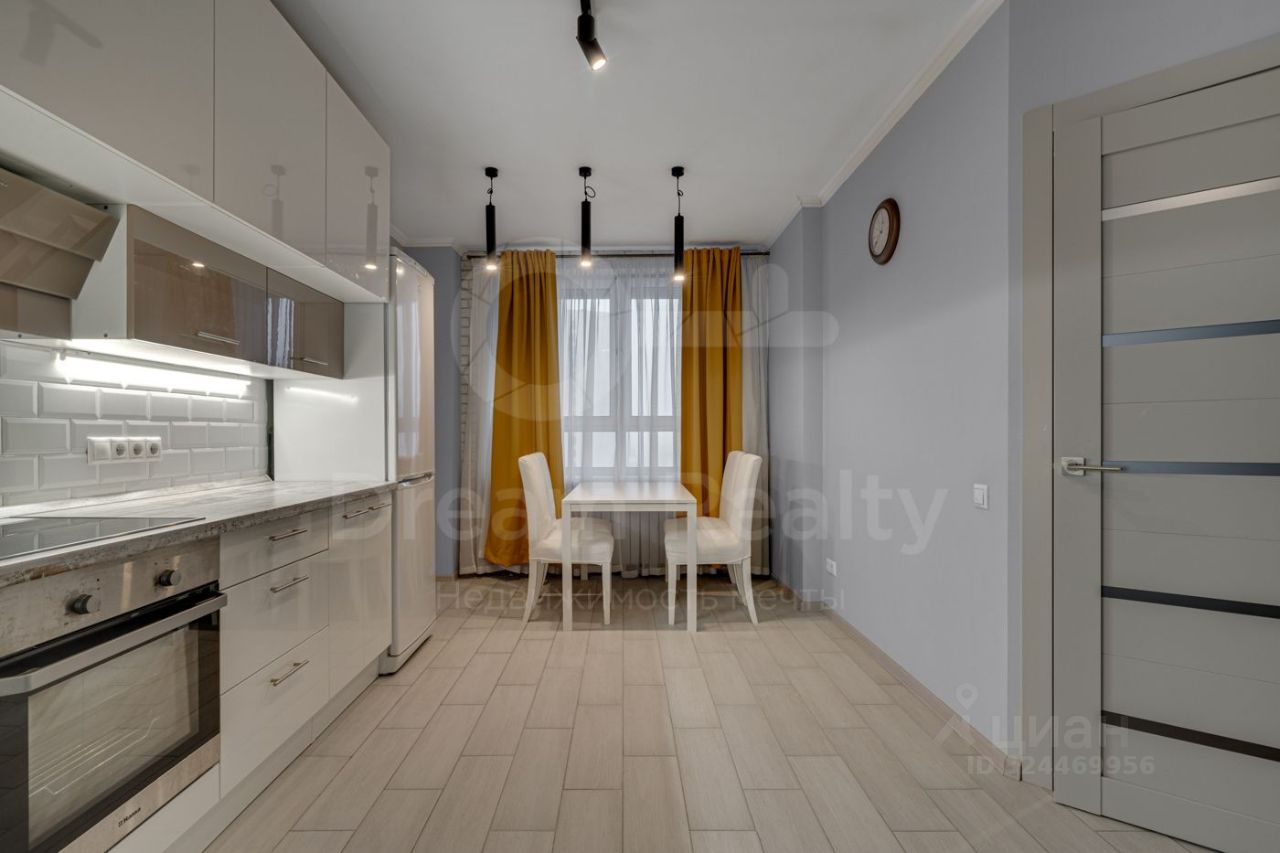 Аренда 1-комн квартиры на вторичном рынке улица Поляны, 5