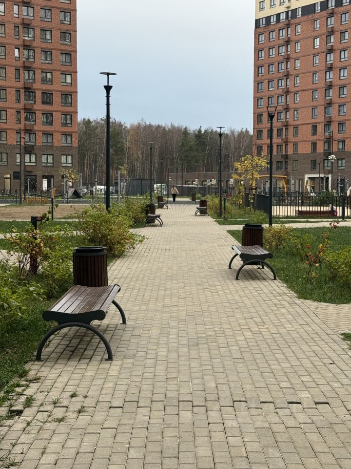 Аренда 1-комн квартиры на вторичном рынке Мирный пгт, улица Академика Северина, 13