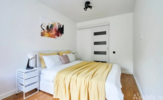 Аренда 2-комн квартиры на вторичном рынке Ракетный б-р,  д. 1