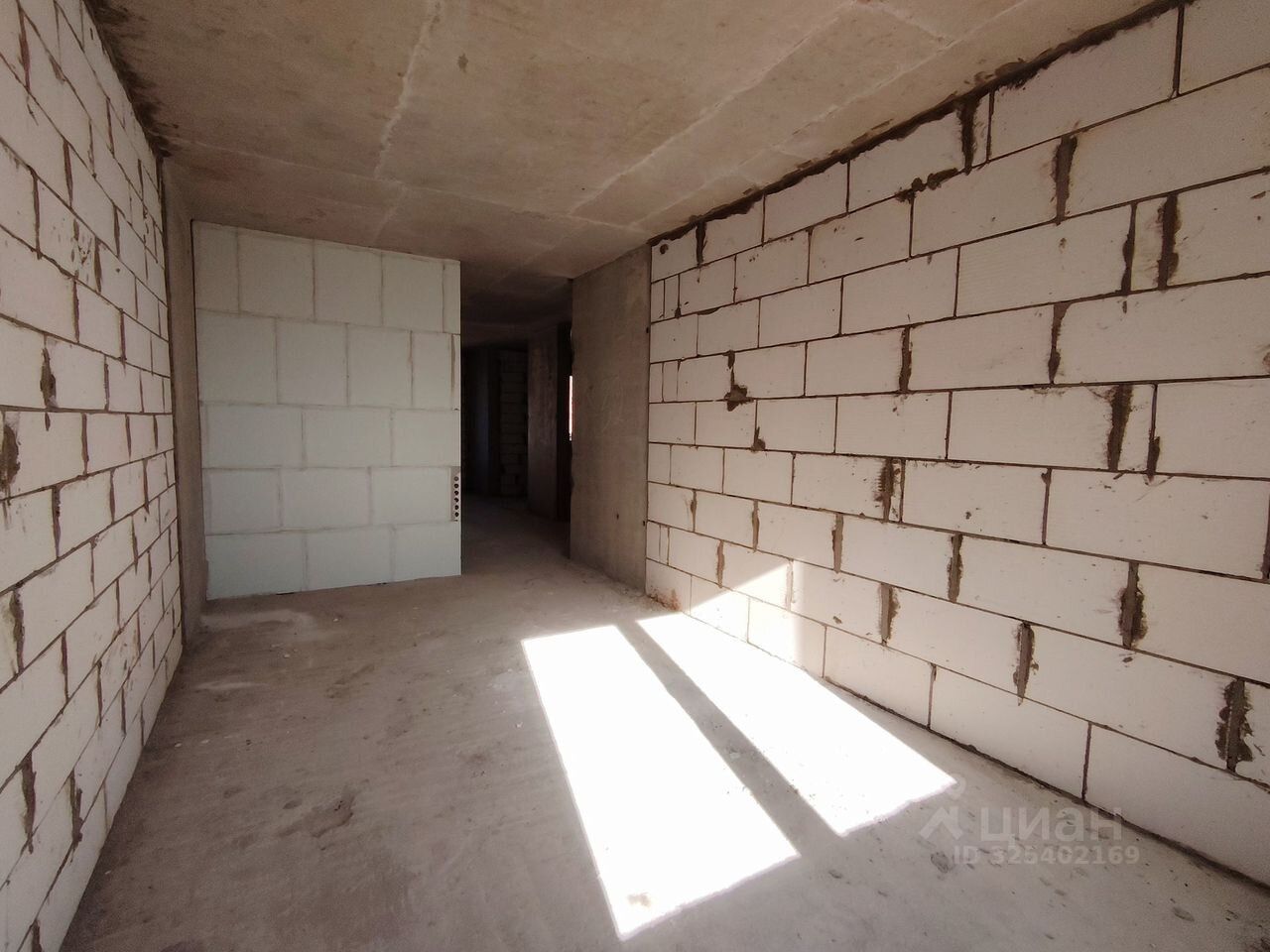 Продажа 2-комн квартиры на вторичном рынке Имени В.Н. Махалина мкр, 33