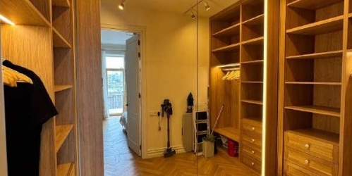 2-комн квартира Маршала Бирюзова ул,  д. 8,  к. 1