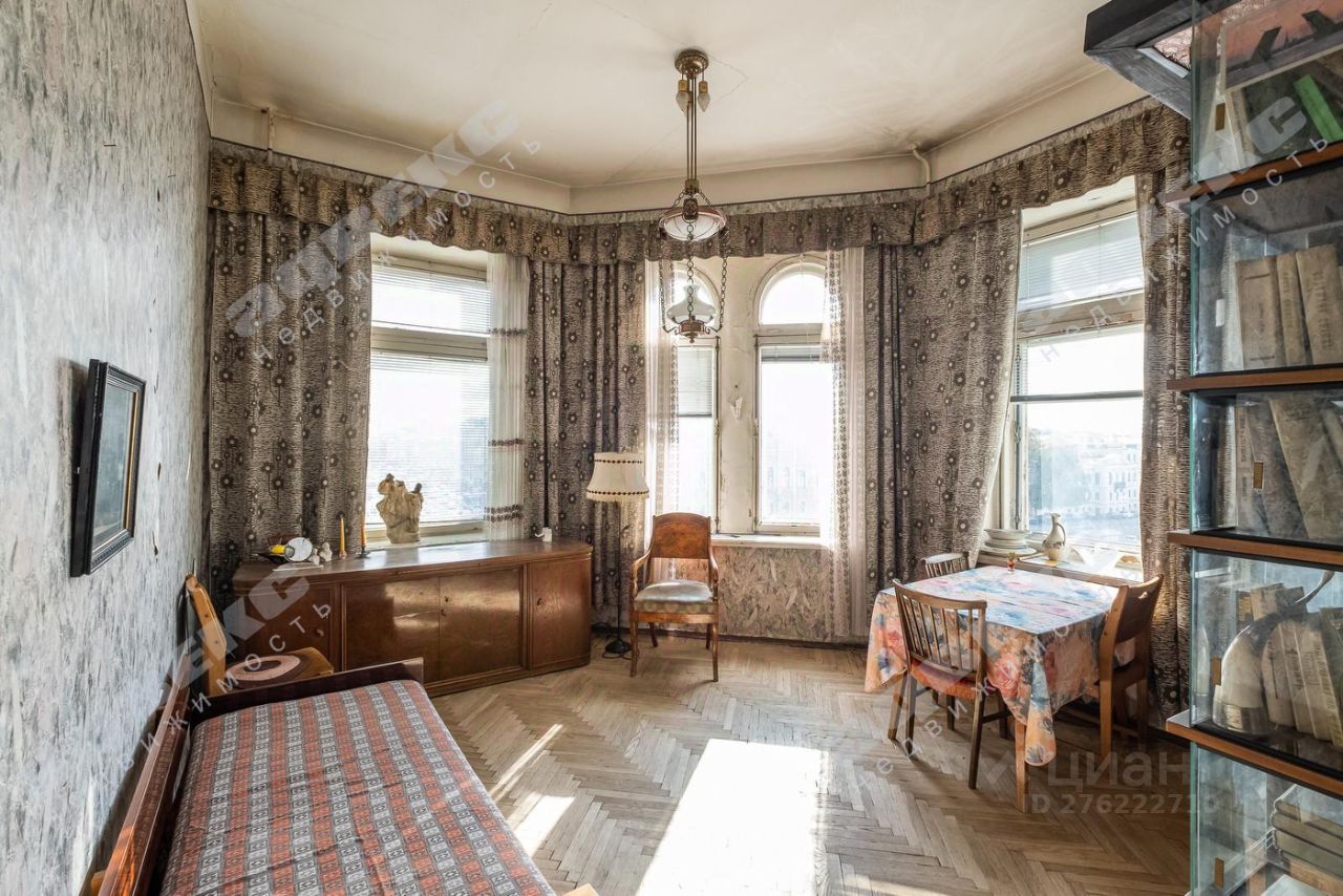 Продажа 3-комн квартиры на вторичном рынке набережная Реки Фонтанки, 29/66