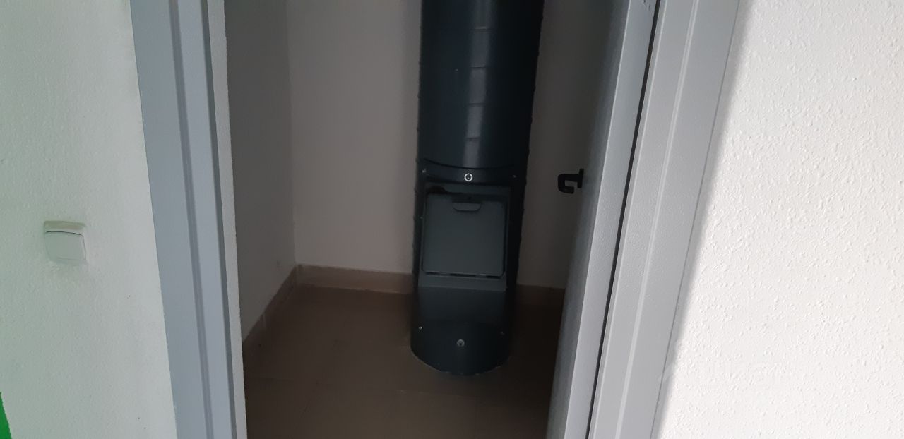 Продажа 3-комн квартиры на вторичном рынке Путилково пгт, улица Новотушинская, 2