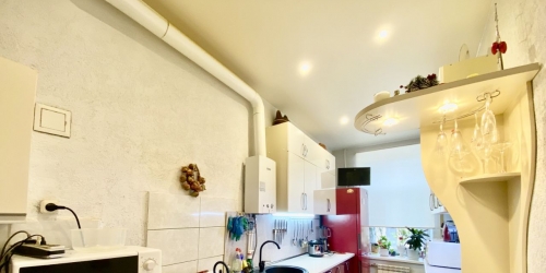 4-комн квартира улица Шамшева, 10