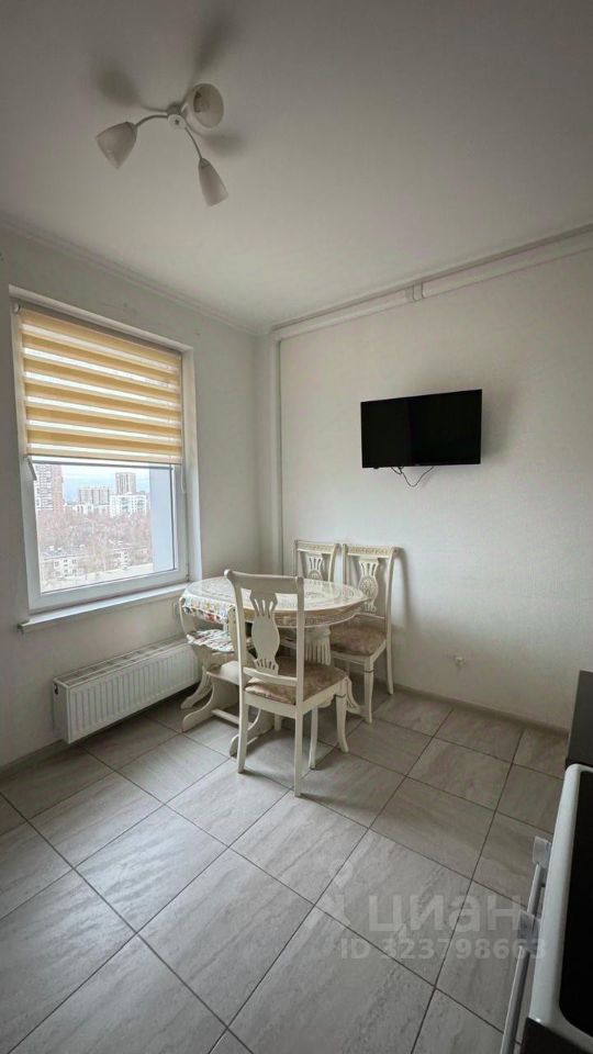 Продажа 2-комн квартиры на вторичном рынке улица Шумилова, 24А