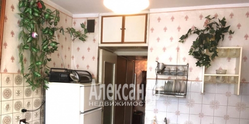 3-комн квартира Сертолово г., Ветеранов ул. ,  д. 3