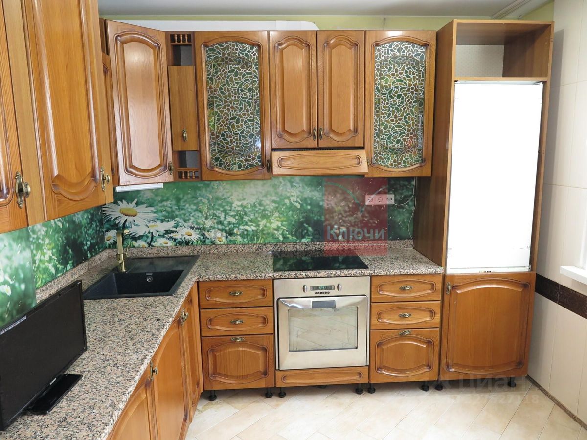 Продажа 3-комн квартиры на вторичном рынке улица Маршала Полубоярова, 4к2