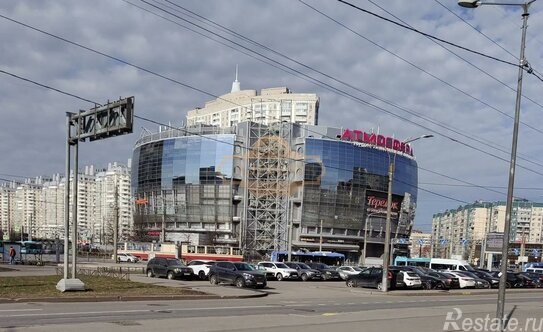 Продажа 1-комн квартиры на вторичном рынке Комендантская пл,  д. 8