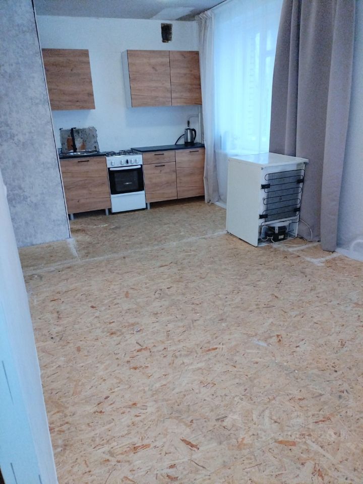 Продажа 1-комн квартиры на вторичном рынке пос. Парголово, улица Первого Мая, 81