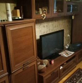 Продажа 1-комн квартиры на вторичном рынке Осенний б-р,  д. 18,  к. 2