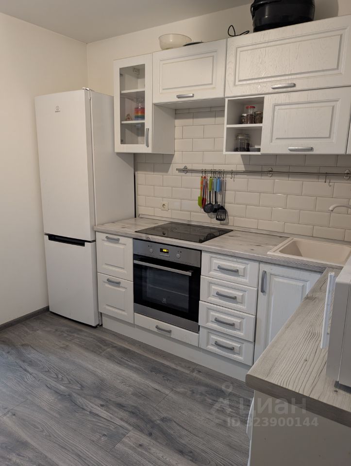 Продажа 1-комн квартиры на вторичном рынке Лобня, улица Маяковского, 12