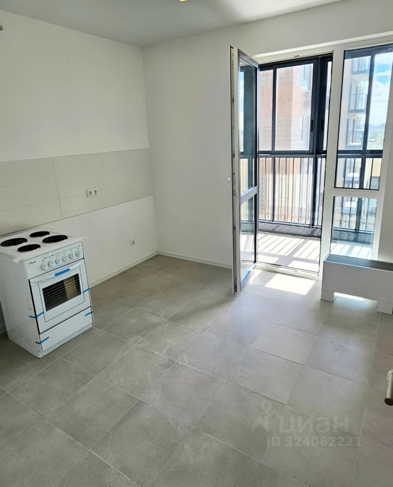 Продажа 3-комн квартиры на вторичном рынке Зеленый проспект, 103