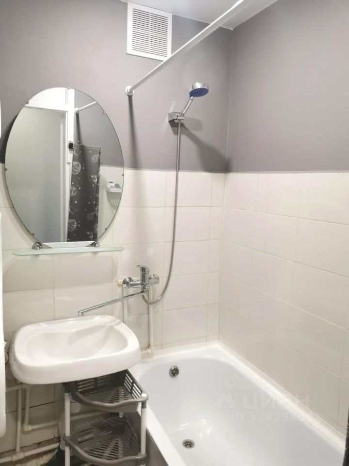 Аренда 2-комн квартиры на вторичном рынке Есенинский бульвар, 1/26К1