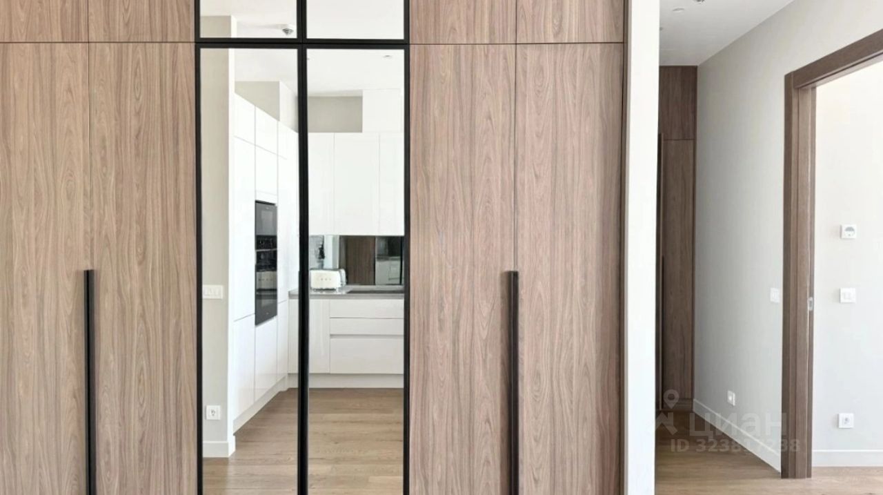 Продажа 2-комн квартиры на вторичном рынке 1-й Красногвардейский проезд, 22с1