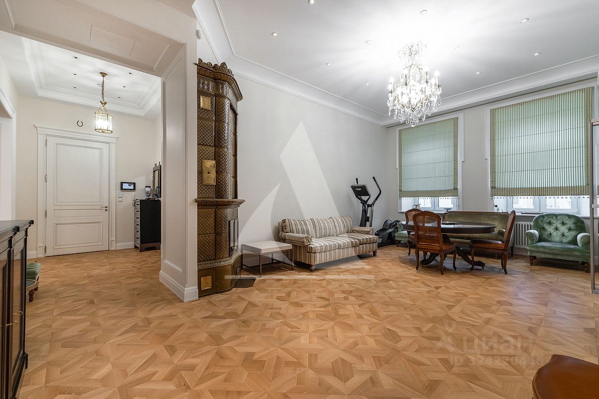 Продажа 5-комн квартиры на вторичном рынке Кирочная улица, 45