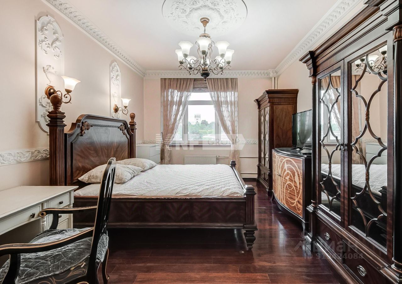 Продажа 2-комн квартиры на вторичном рынке Мичуринский проспект, 3