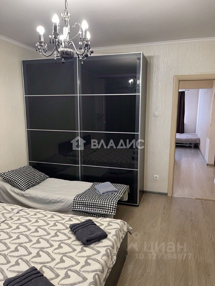 Продажа 1-комн квартиры на вторичном рынке Лобня, улица Катюшки,  д. 58