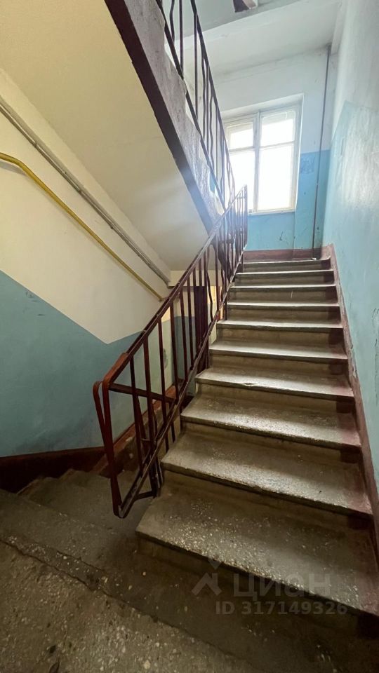 Продажа 1-комн квартиры на вторичном рынке Волхов, Волховский проспект, 45