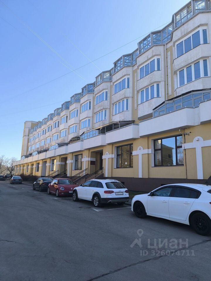Продажа 3-комн квартиры на вторичном рынке Петергоф, Разводная улица, 12