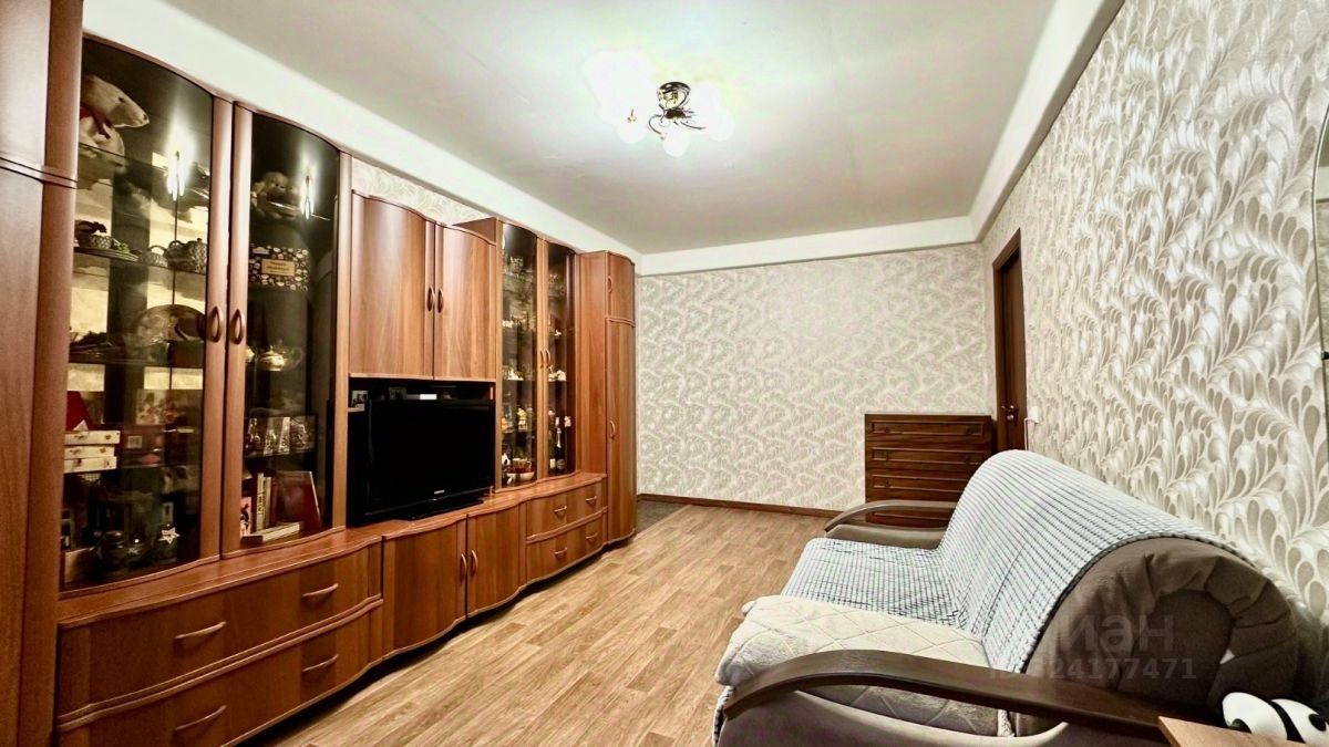 Продажа 3-комн квартиры на вторичном рынке проспект Ударников, 26