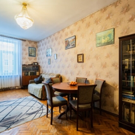 Продажа 2-комн квартиры на вторичном рынке Среднегаванский проспект,  д. 12