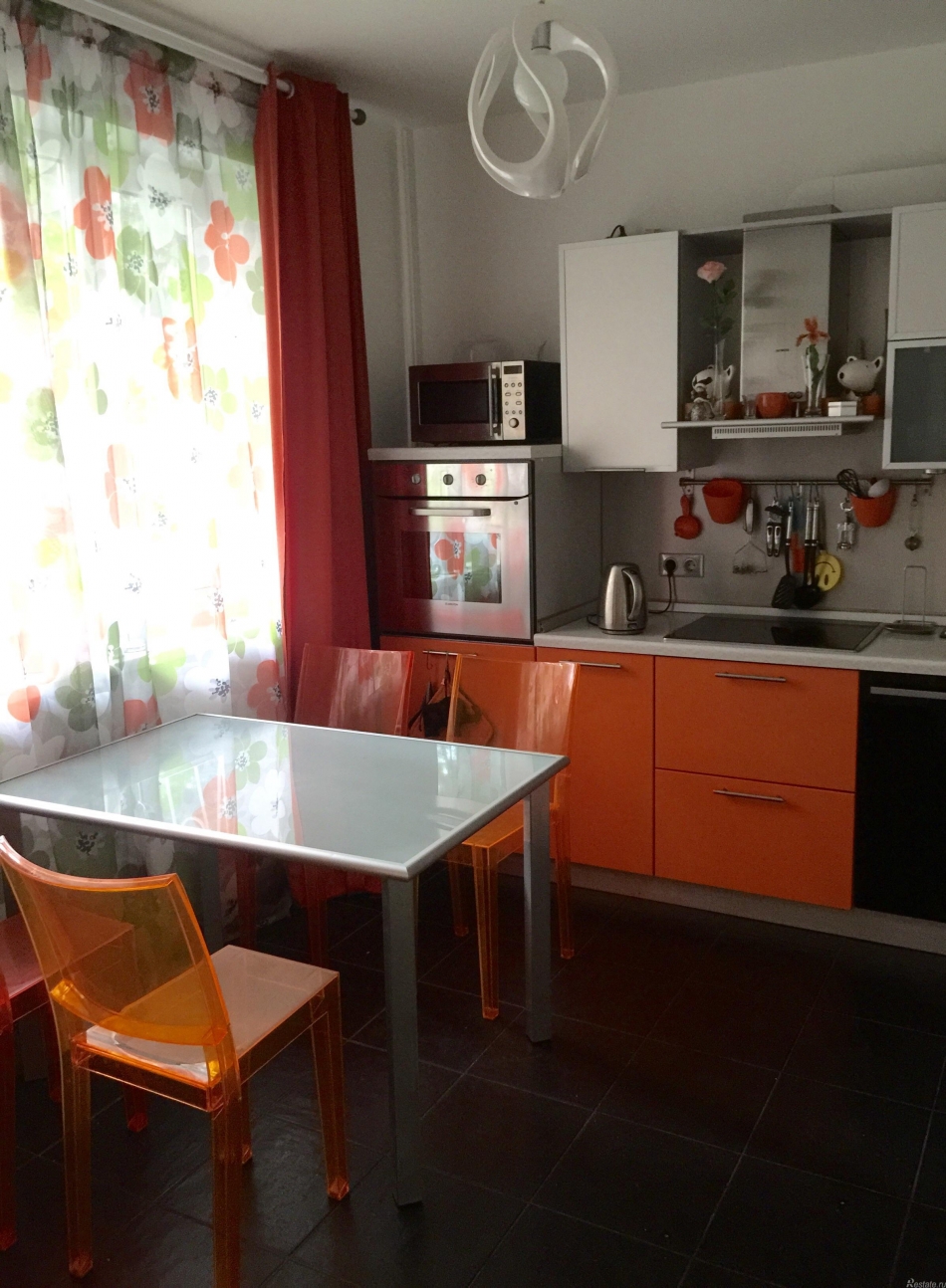 Аренда 3-комн квартиры на вторичном рынке Полтавская ул ,  д. 47,  к. 2