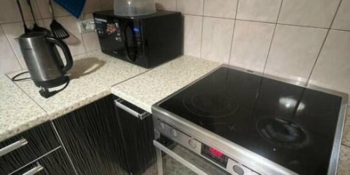 2-комн квартира ул Адмирала Лазарева,  д. 63