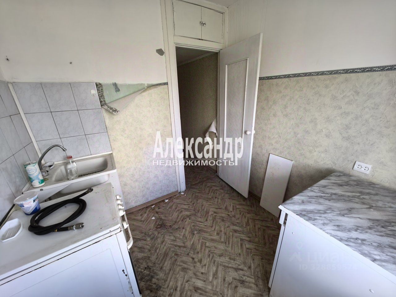 Продажа 2-комн квартиры на вторичном рынке пос. Севастьяново, Новая улица, 1