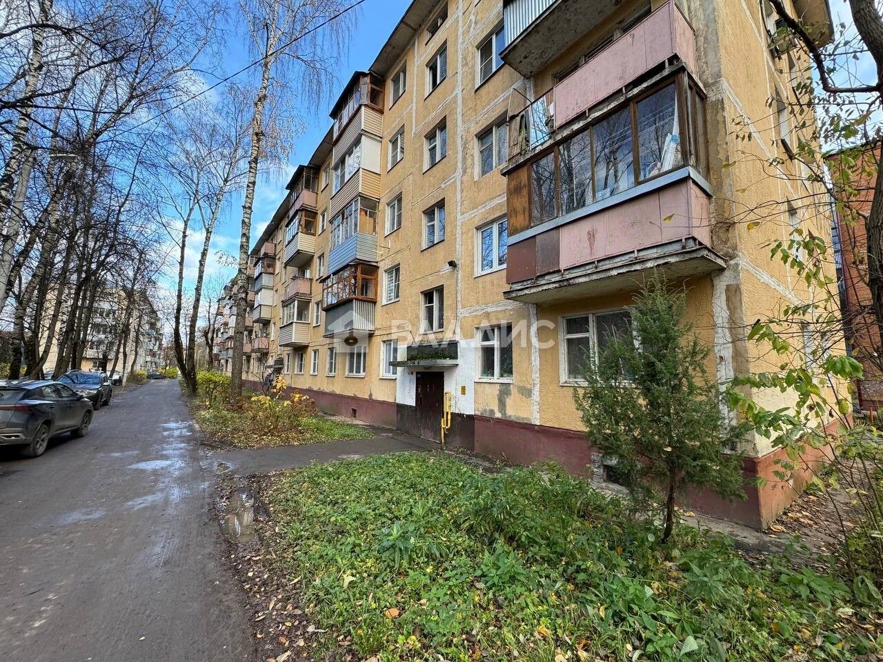 Продажа 2-комн квартиры на вторичном рынке Южный мкр, улица Ленина,  д. 33