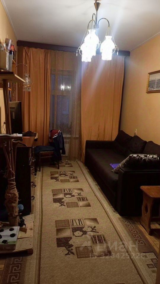 Продажа 4-комн квартиры на вторичном рынке набережная Реки Пряжки, 38