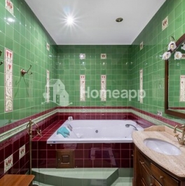 Продажа 5-комн квартиры на вторичном рынке Одинцово, ул Новоспортивная,  д. 4,  к. 2