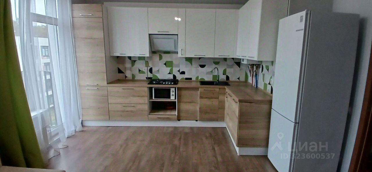 Продажа 3-комн квартиры на вторичном рынке пос. Мещерино, улица 4-й квартал, 10